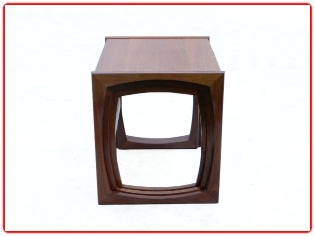 Tables gigognes gplan en teck