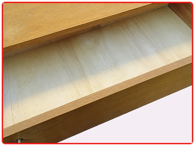 commode vintage bois clair