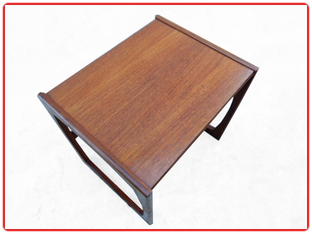 gigognes vintage GPLAN en teck