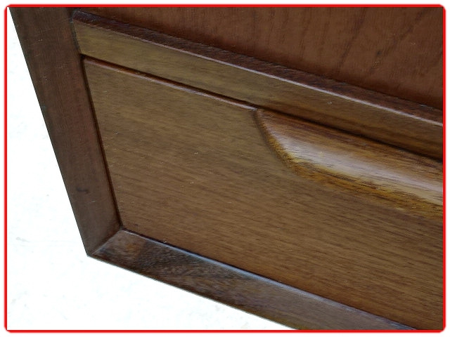 Enfilade design estampillée Samcom