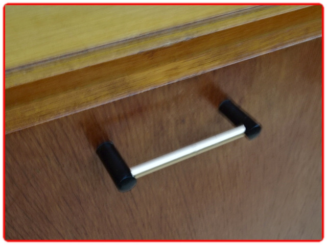 secretaire vintage à portes années 1970