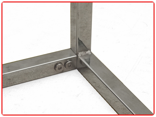 bout de canapé design 1970