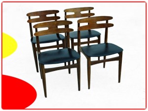 chaises danoises par Johannes Andersen modèle 178 en teck