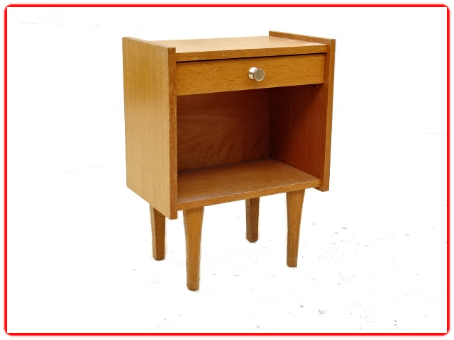 chevet vintage bois clair