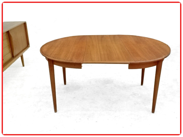 Table H. W. Klein en teck SAMCOM Danois