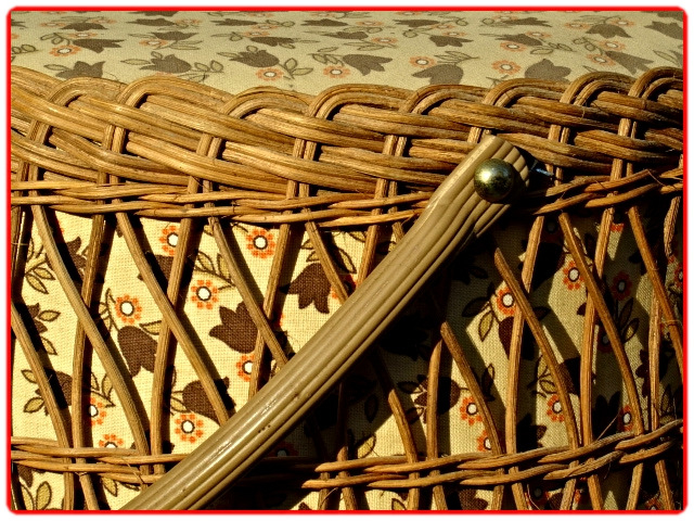 Couturière travailleuse rotin vintage