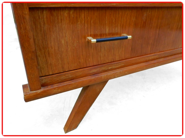 Commode vintage pieds inclinés bois massif