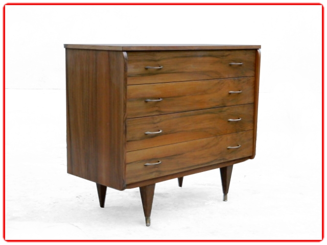 Commode vintage en noyer 