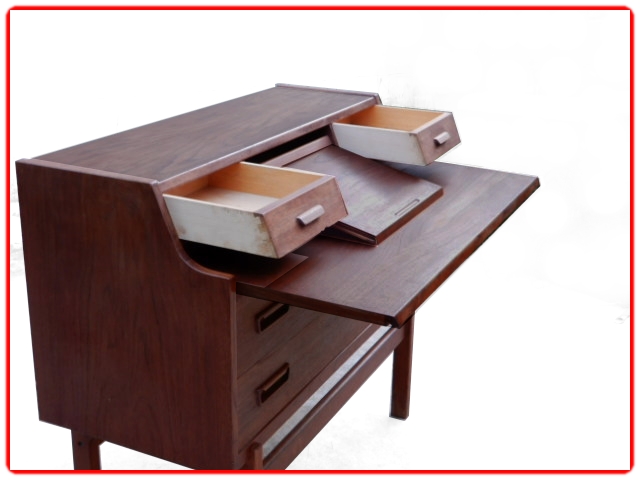 Coiffeuse Arne Wahl Iversen Danemark teck