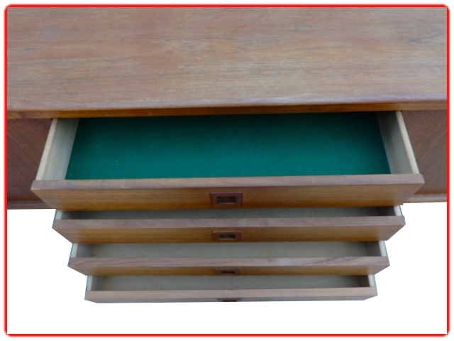 Enfilade H. W. Klein en teck Danemark