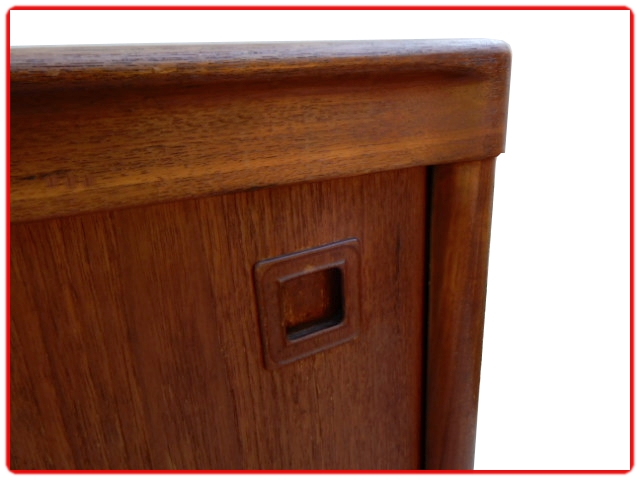 Enfilade en teck par H. W. klein