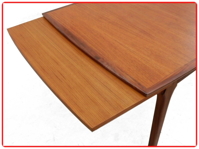 Table de salle à manger design scandinave teck