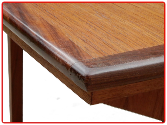 Table extensible scandinave en teck