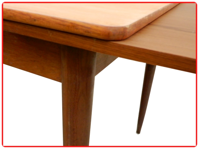 Table à manger vintage scandinave