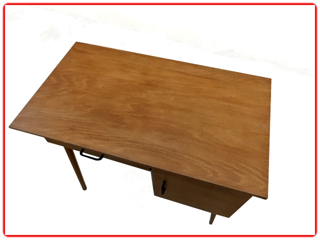 Bureau Baumann bois clair pieds compas