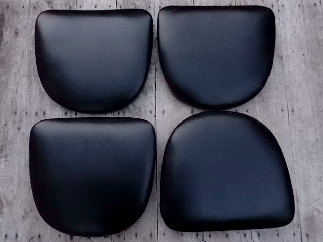 Chaises scandinaves rénovées