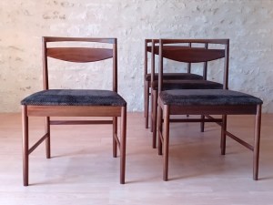 Chaises Tom Robertson pour McIntosh teck