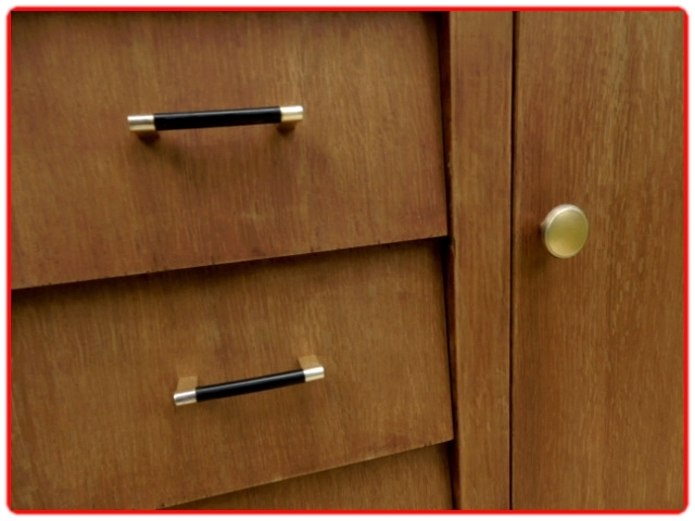 Commode poignées bakélite