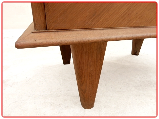 secrétaire pieds fuselés