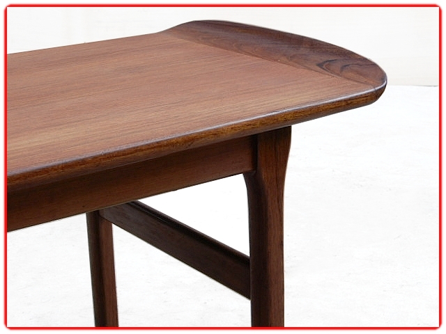 table scandinave en teck