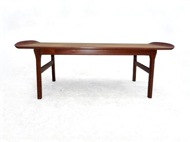 table basse en teck scandinave