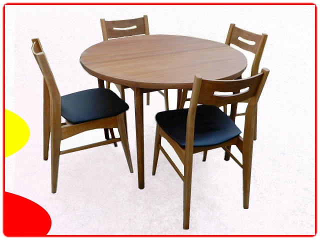 Salle à manger table chaises vintage scandinave