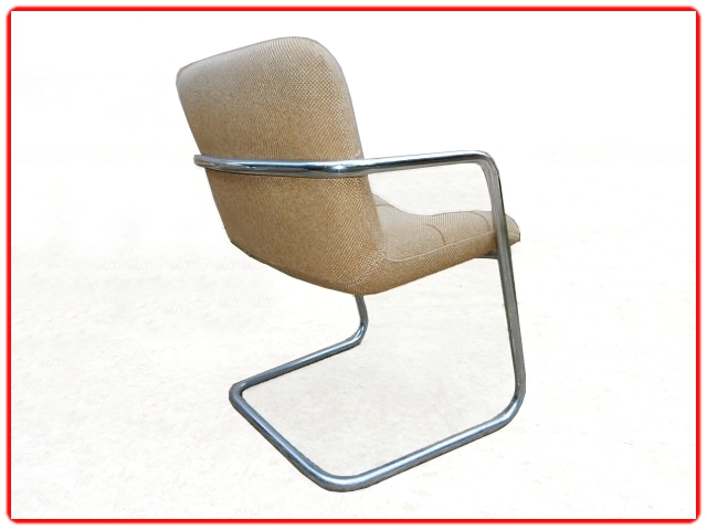 Fauteuils design Airborne Y. Christin Storm