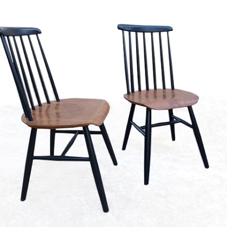 Chaises Fanett Ilmari Tapiovaara teck