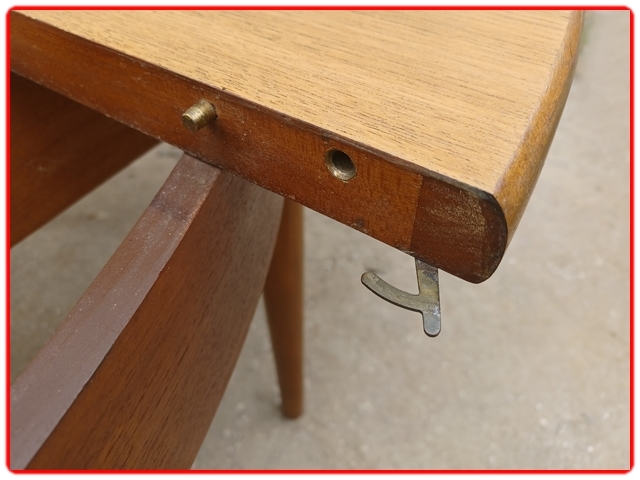 Table de repas scandinave ronde 1960