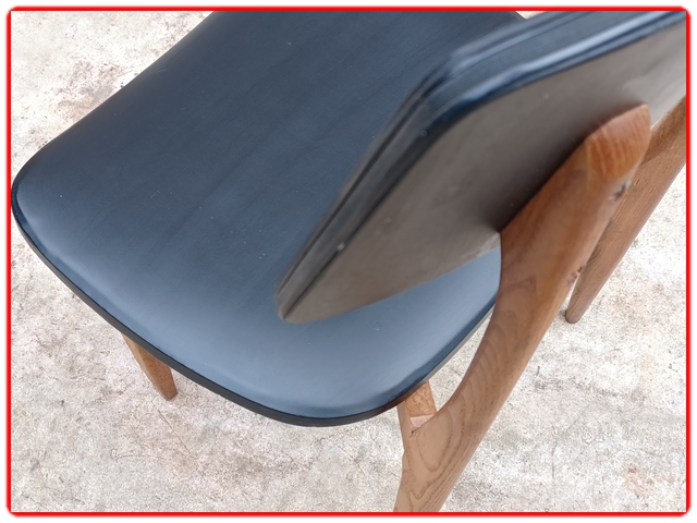 Chaises vintage design scandinave années 60