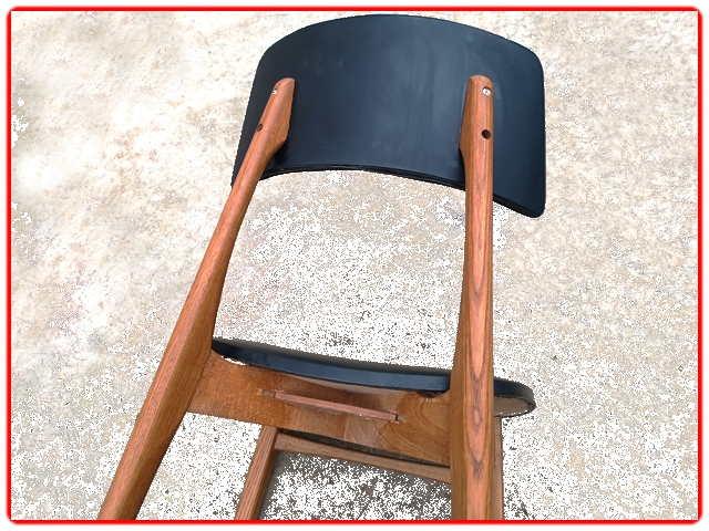 Chaises vintage anciennes rénovées