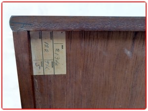 Secrétaire bas en teck design scandinave