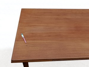 Table scandinave vintage teck 1960