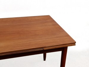 Table rénovée à manger scandinave vintage 1960