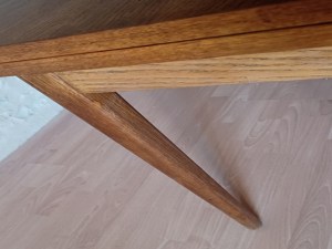 Table portefeuille en chêne