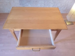 Table bureau bois massif 1 tiroir.