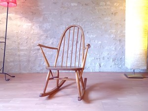 Rocking chair vintage Ercol design scandinave