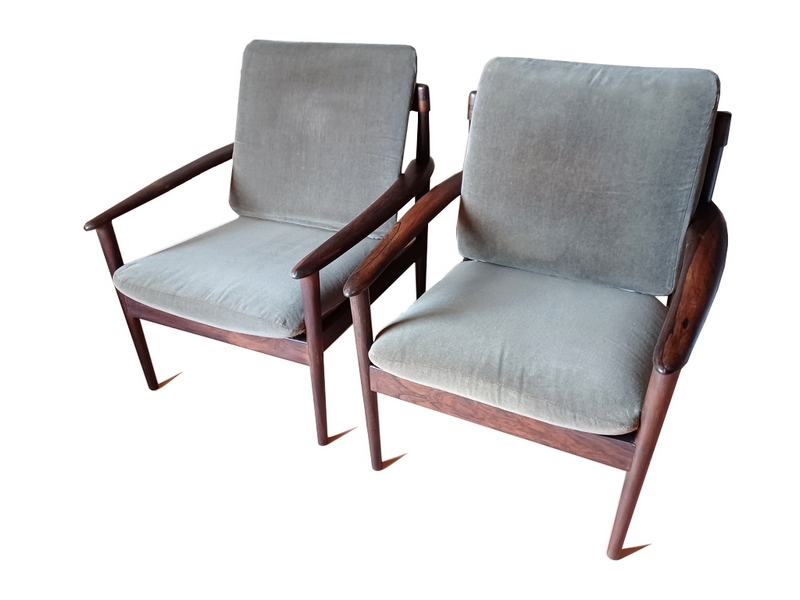 Fauteuils danois Grete Jalk PJ56 estampillés