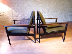 Paire de fauteuils Grete Jalk Danemark PJ56 palissandre