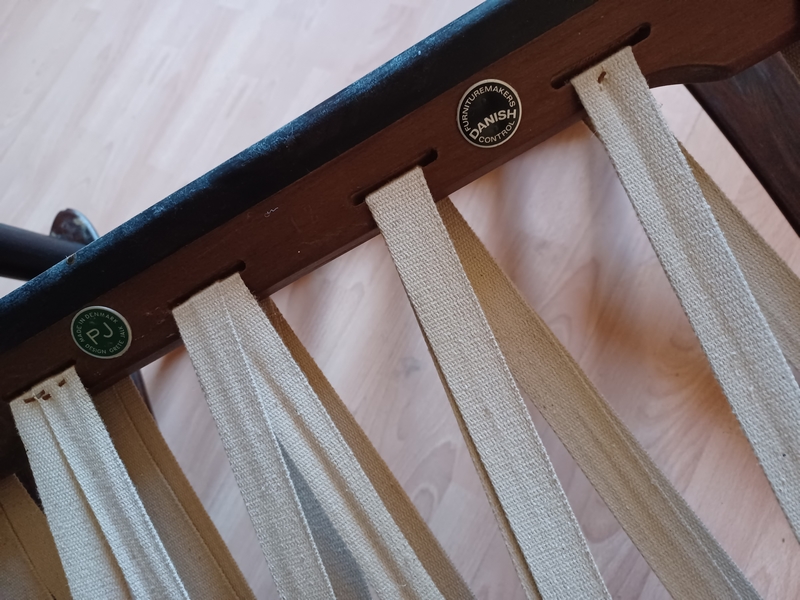 Estampilles fauteuils danois PJ 56 Grete Jalk