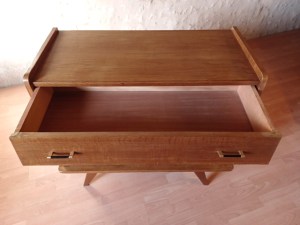 Commode vintage rénovée années 1960