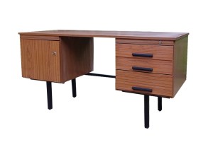 Bureau moderniste formica et métal noir