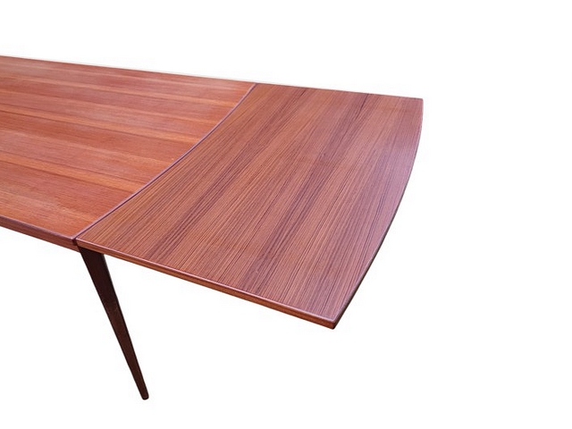 Détail rallonge table à manger scandinave teck vintage 1960
