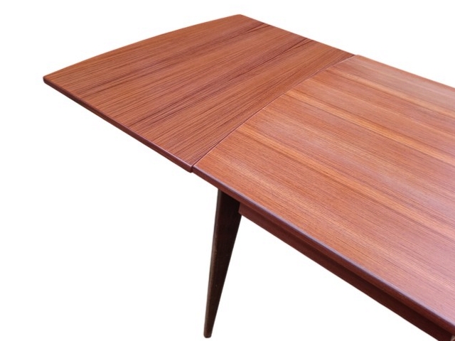 Détail rallonge de la table à manger scandinave 1960 teck