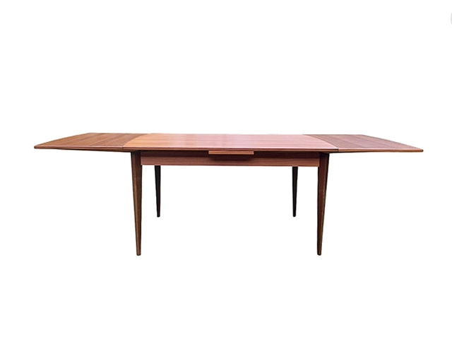 Vue face table scandinave 1960 extensible teck rallonges dépliées
